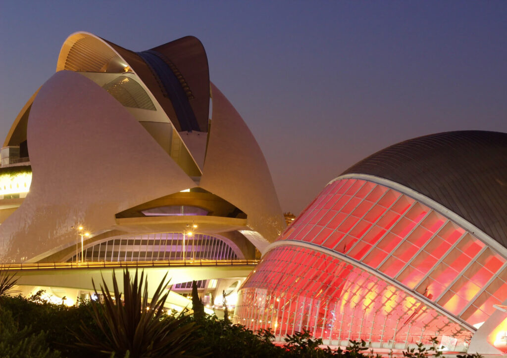 Ciudad de las Artes y las Ciencias nocturna